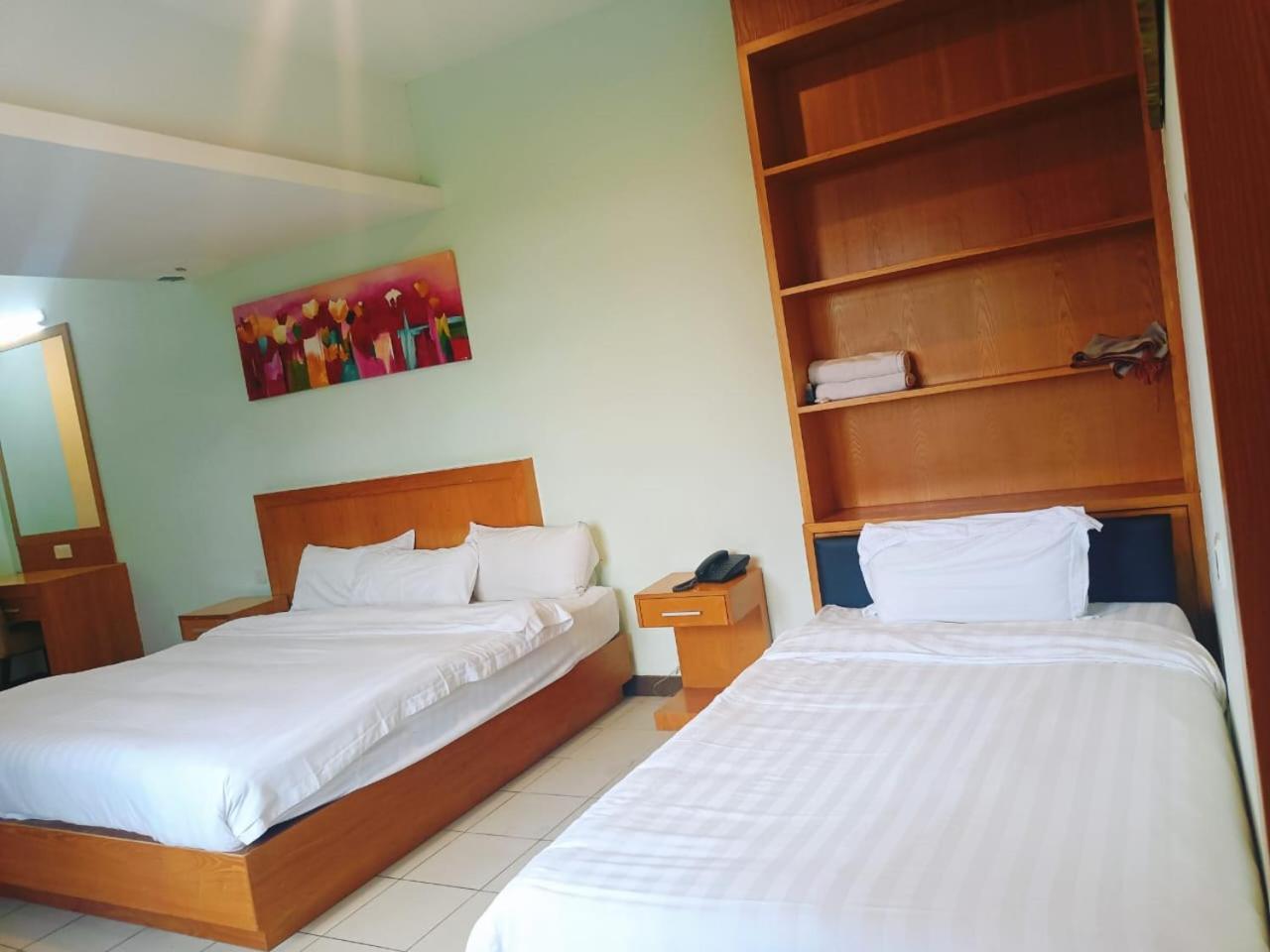 Fratini'S Hotel Labuan Eksteriør billede