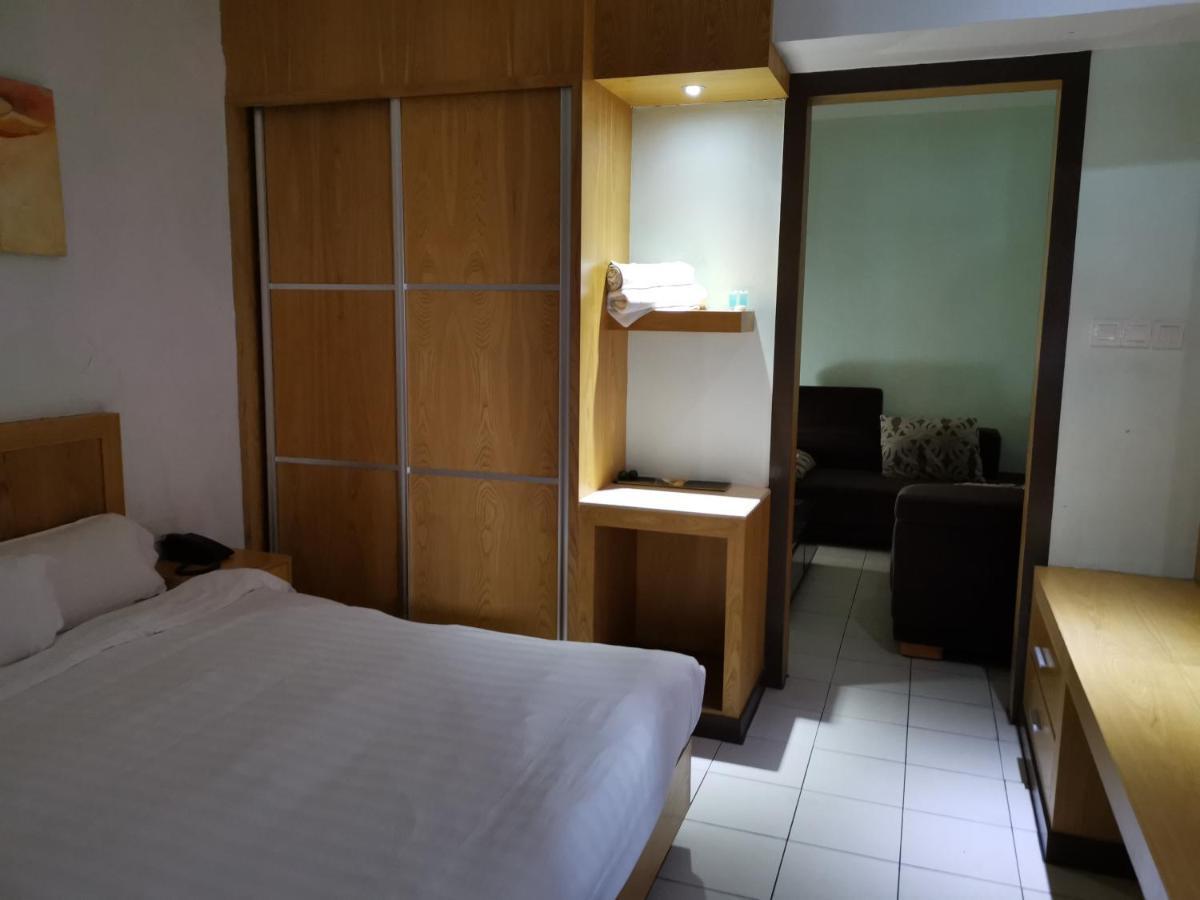 Fratini'S Hotel Labuan Eksteriør billede