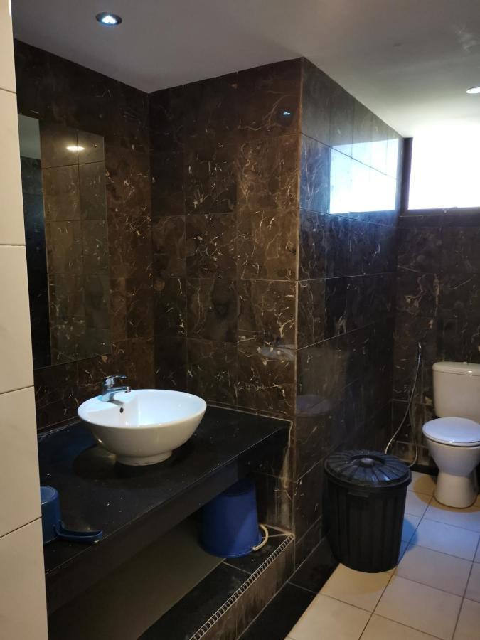 Fratini'S Hotel Labuan Eksteriør billede